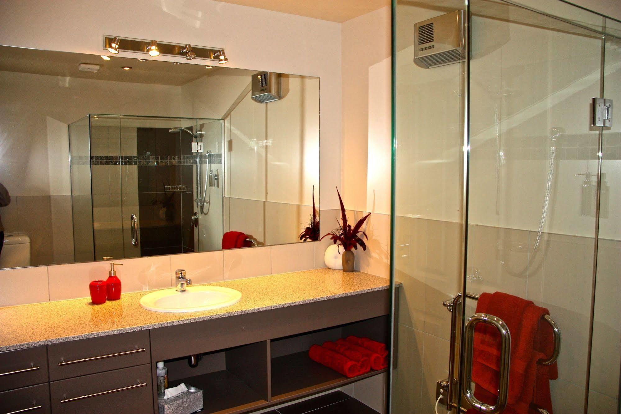 Dock Bay Lodge Те-Анау Екстер'єр фото
