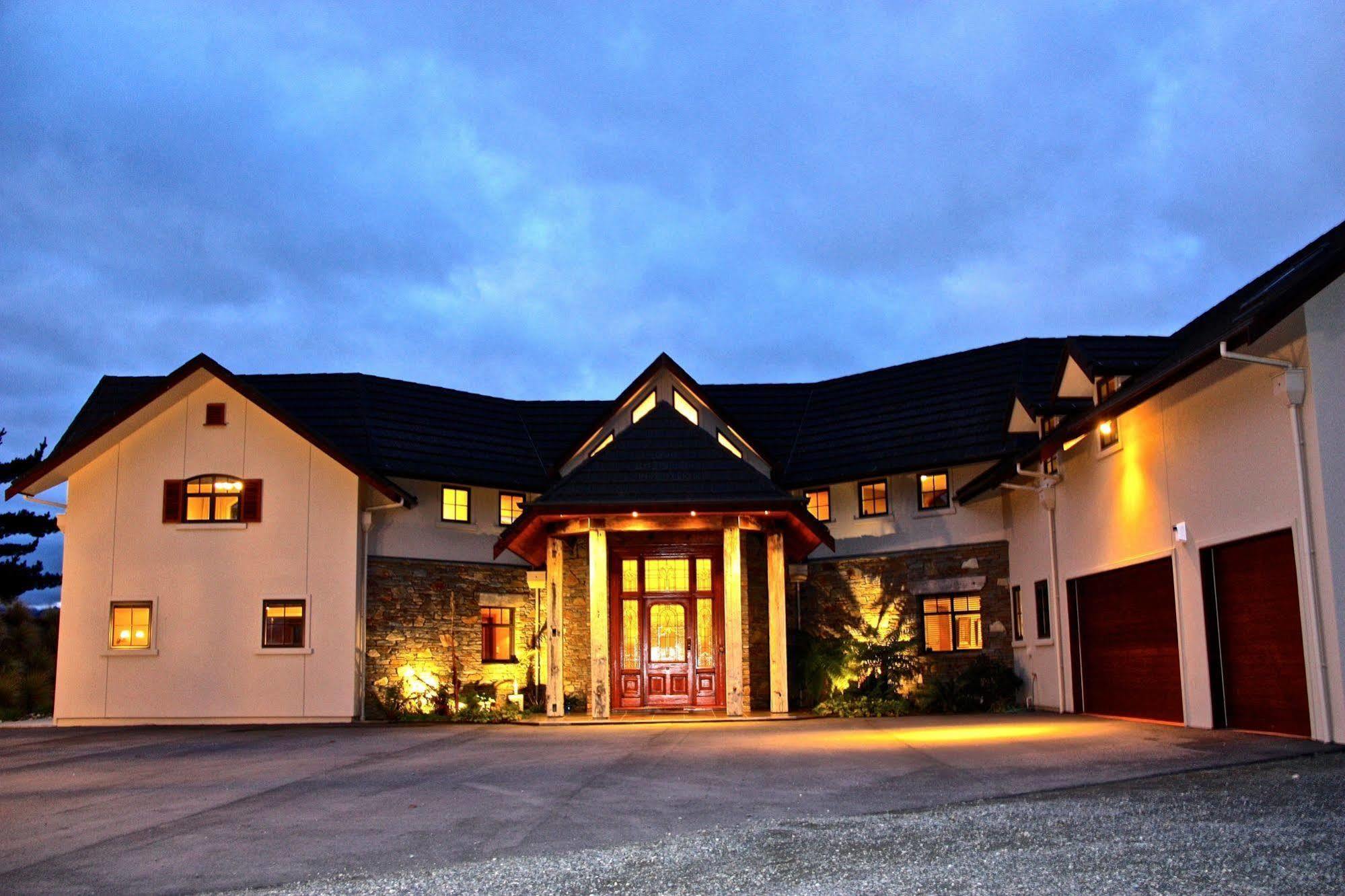 Dock Bay Lodge Те-Анау Екстер'єр фото